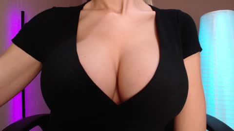 Jen online show from 11/27/25, 07:21