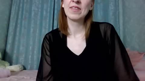 sweet_lilbunny online show from 03/18/26, 06:55