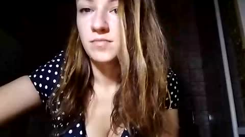 Snapshot of sweet_lilgirl_x chatting on 02/22/25, 04:09 Anna online show from 02/22/25, 04:09