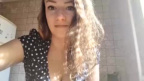 Snapshot of sweet_lilgirl_x chatting on 02/27/25, 10:59 Anna online show from 02/27/25, 10:59