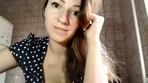 Snapshot of sweet_lilgirl_x chatting on 03/03/25, 09:11 Anna online show from 03/03/25, 09:11