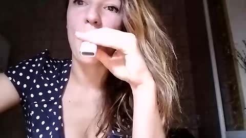 Snapshot of sweet_lilgirl_x chatting on 03/12/25, 06:00 Anna online show from 03/12/25, 06:00