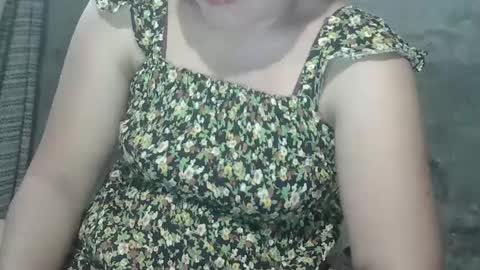 sweet_lily0613 online show from 02/10/25, 12:08