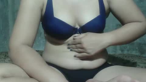 sweet_lily0613 online show from 02/18/25, 03:43