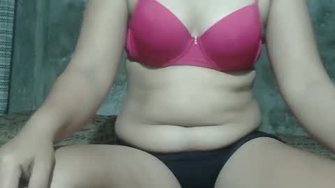 sweet_lily0613 online show from 02/20/25, 12:08