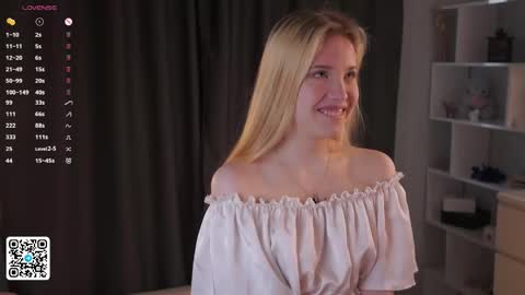 Lily online show from 06/10/26, 01:39