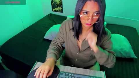 Lina online show from 02/18/26, 12:28