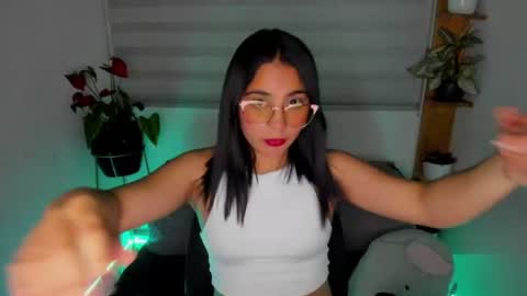 Snapshot of sweet_lina1 chatting on 06/16/26, 12:02 Lina online show from 06/16/26, 12:02