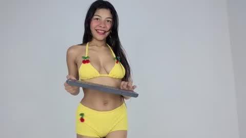 Snapshot of sweet_litle chatting on 05/25/26, 02:50 sweet_litle online show from 05/25/26, 02:50