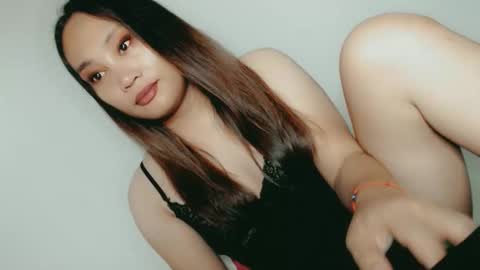 Snapshot of sweet_lover5 chatting on 05/01/26, 02:38 SWEET LOVE online show from 05/01/26, 02:38