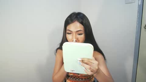 Maleia online show from 12/04/25, 09:12