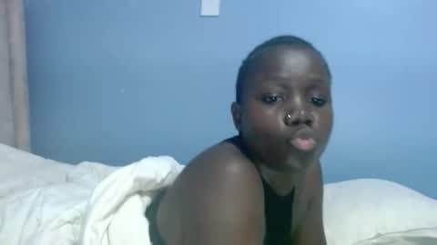 sweet_melodiyy online show from 11/10/25, 05:28