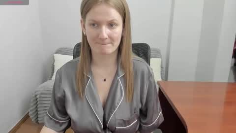 Mila online show from 03/21/26, 01:26