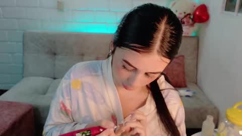 Snapshot of sweet_miaa24 chatting on 10/12/25, 11:37 Sweet Mia online show from 10/12/25, 11:37