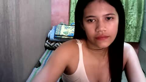 Snapshot of sweet_milkshake2004 chatting on 10/19/25, 02:23 sweet_milkshake2004 online show from 10/19/25, 02:23