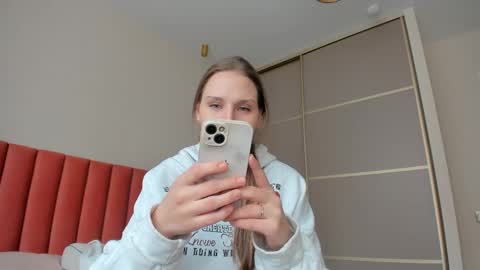 Sofi online show from 03/11/25, 06:43