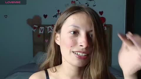 sweet_moon_v_ online show from 02/14/26, 12:29