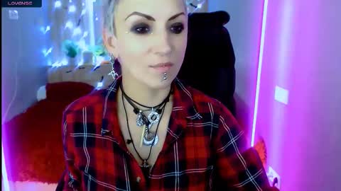 sweet_n_strong online show from 10/30/25, 12:39