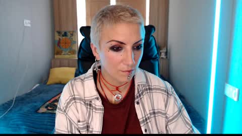 Snapshot of sweet_n_strong chatting on 06/05/26, 10:54 sweet_n_strong online show from 06/05/26, 10:54