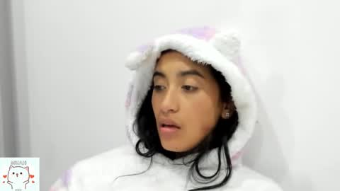 Nhaomy online show from 09/17/25, 03:19