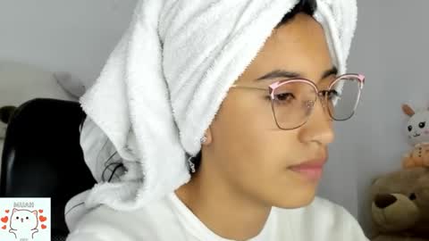 Nhaomy online show from 10/08/25, 12:41