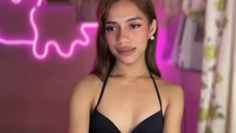 sweet_nikki03 online show from 09/26/25, 08:57