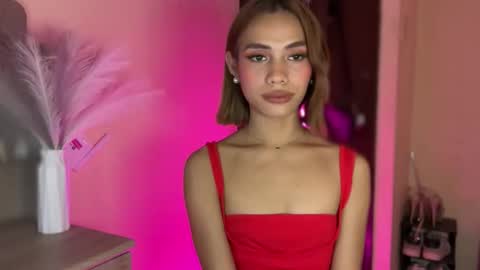 sweet_nikki03 online show from 10/02/25, 07:54