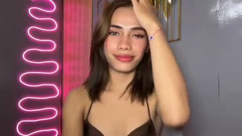 sweet_nikki03 online show from 04/24/26, 10:18