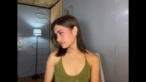 sweet_nikki03 online show from 05/22/26, 09:09