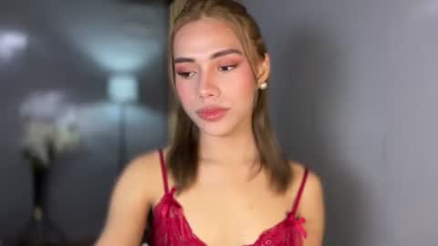 sweet_nikki03 online show from 06/05/26, 03:02