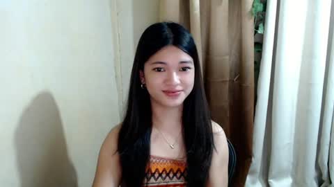 sweet_nylia online show from 07/21/26, 12:02