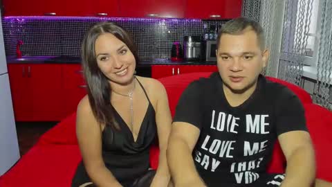 Snapshot of sweet_olga_and_dmitriy chatting on 09/20/25, 06:25 Olga and Dmitriy online show from 09/20/25, 06:25
