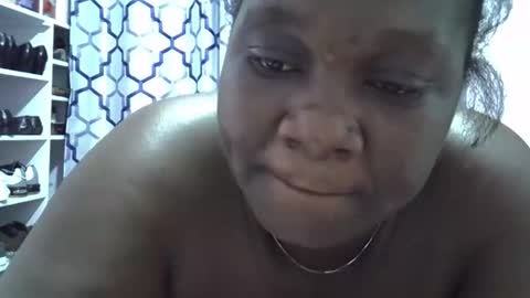 Snapshot of sweet_passion89 chatting on 12/18/25, 03:29 sweet_passion89 online show from 12/18/25, 03:29