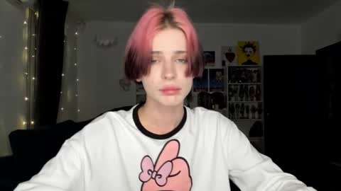 Snapshot of sweet_peach__ chatting on 01/10/26, 05:04 kira online show from 01/10/26, 05:04