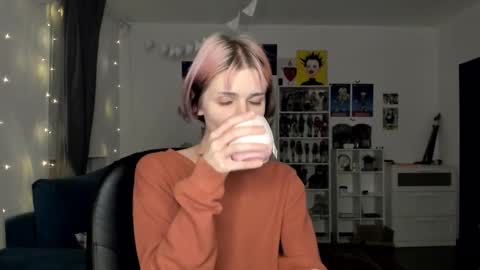 Snapshot of sweet_peach__ chatting on 02/08/26, 05:05 kira online show from 02/08/26, 05:05