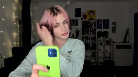 Snapshot of sweet_peach__ chatting on 02/09/26, 04:44 kira online show from 02/09/26, 04:44