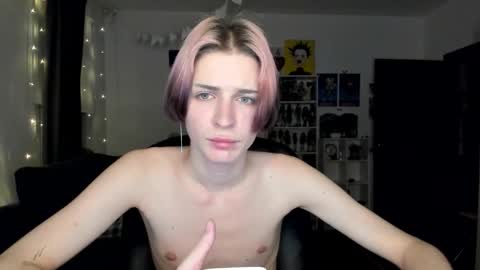 Snapshot of sweet_peach__ chatting on 02/17/26, 06:58 kira online show from 02/17/26, 06:58