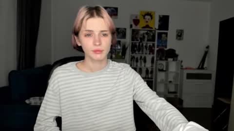 Snapshot of sweet_peach__ chatting on 02/28/26, 06:31 kira online show from 02/28/26, 06:31