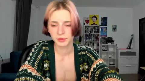 Snapshot of sweet_peach__ chatting on 03/02/26, 06:48 kira online show from 03/02/26, 06:48