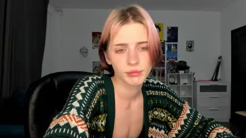 Snapshot of sweet_peach__ chatting on 03/06/26, 07:43 kira online show from 03/06/26, 07:43