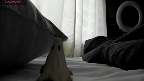 kira online show from 04/26/26, 02:26