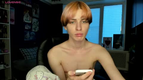Snapshot of sweet_peach__ chatting on 06/01/26, 06:31 kira online show from 06/01/26, 06:31