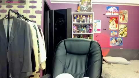 Snapshot of sweet_peach__ chatting on 06/20/26, 07:38 kira online show from 06/20/26, 07:38