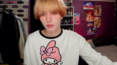 Snapshot of sweet_peach__ chatting on 07/03/26, 08:59 kira online show from 07/03/26, 08:59