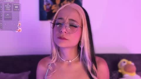 Snapshot of sweet_penny_ chatting on 04/20/26, 05:59 Penny online show from 04/20/26, 05:59