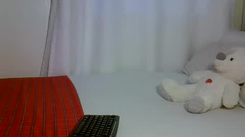 Ari online show from 10/21/25, 08:04