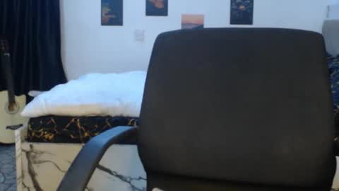 Snapshot of sweet_puna chatting on 11/28/25, 08:55 Nancy online show from 11/28/25, 08:55