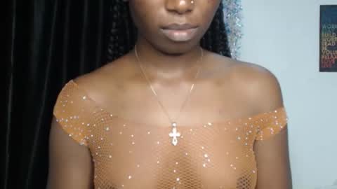 Snapshot of sweet_puna chatting on 12/19/25, 06:20 Nancy online show from 12/19/25, 06:20