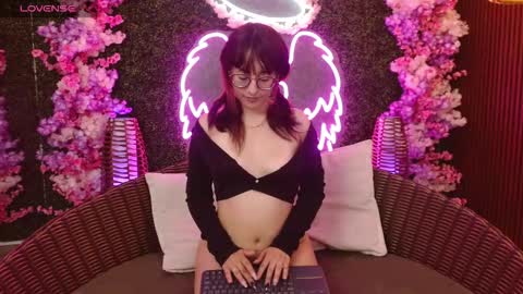 Roxanee online show from 02/10/26, 01:15