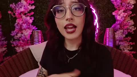 Roxanee online show from 04/21/26, 09:28